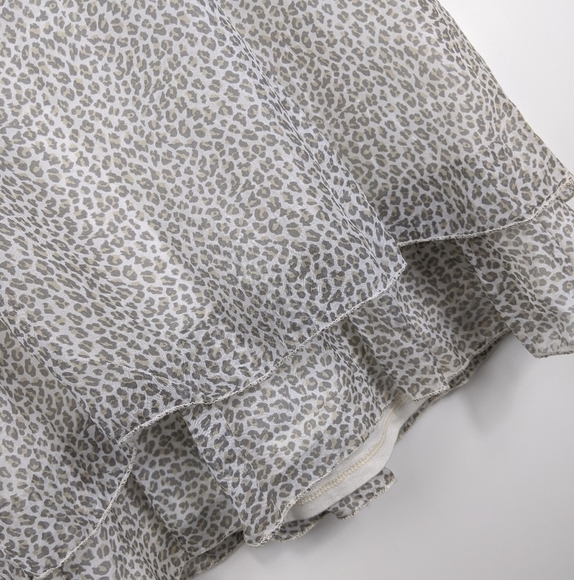 🆕🌿100% SILK LEOPARD PRINT BLOUSE🌿 - Picture 4 of 5